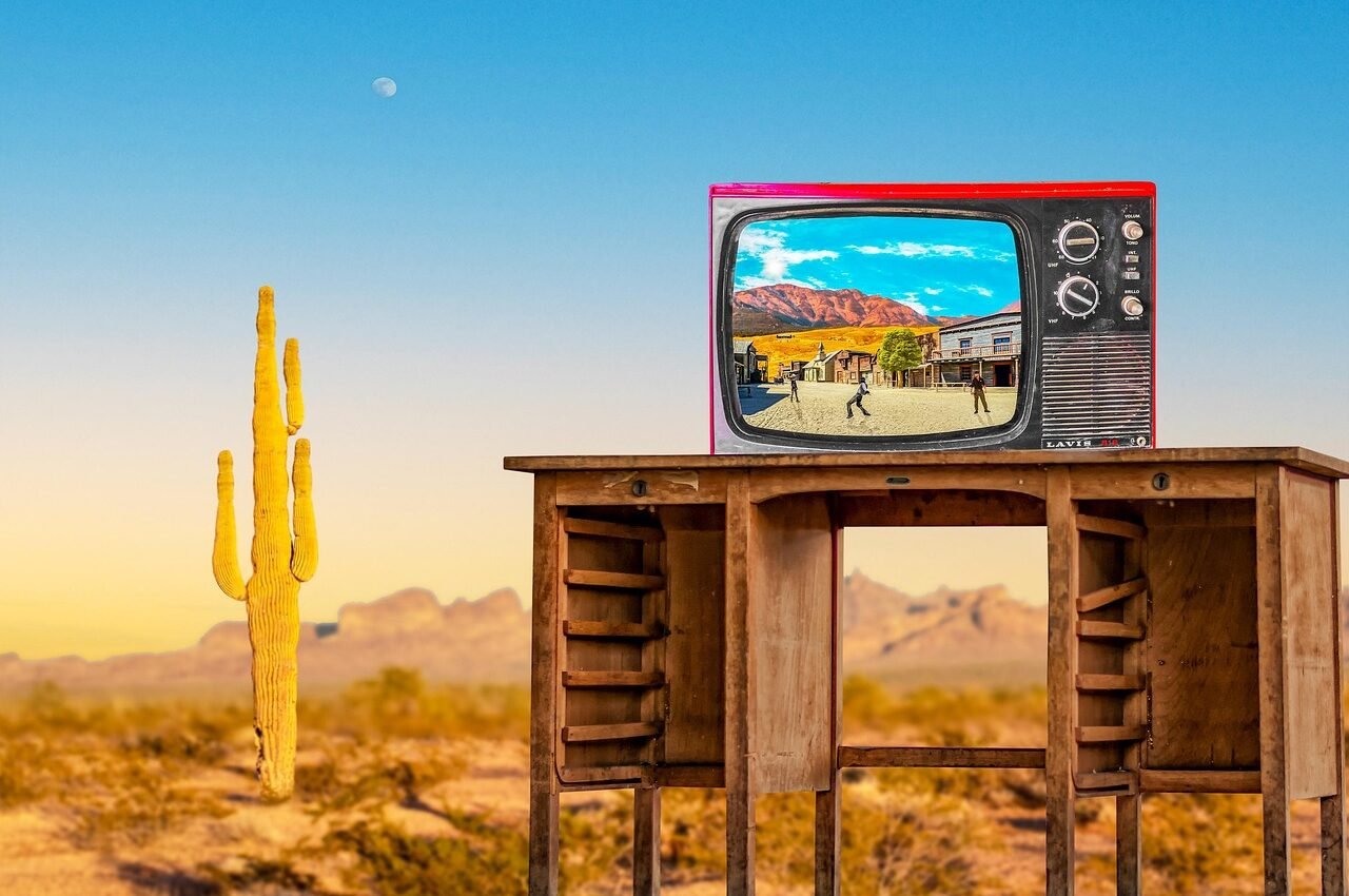 tv, television, cactus, vintage, desert, western planes, mountains, nature, moon, desk, hills